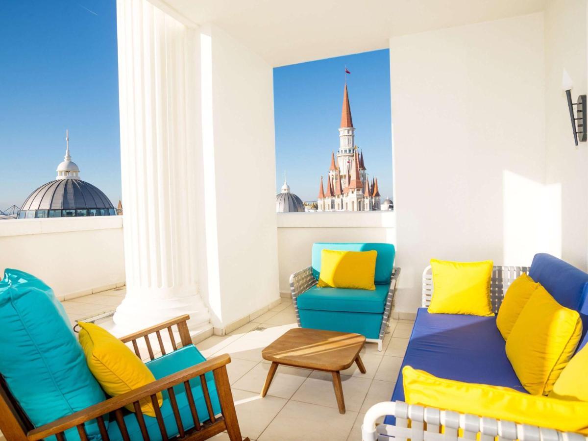 The Land Of Legends Kingdom Hotel - All-In Concept Belek Esterno foto The Sky Bar