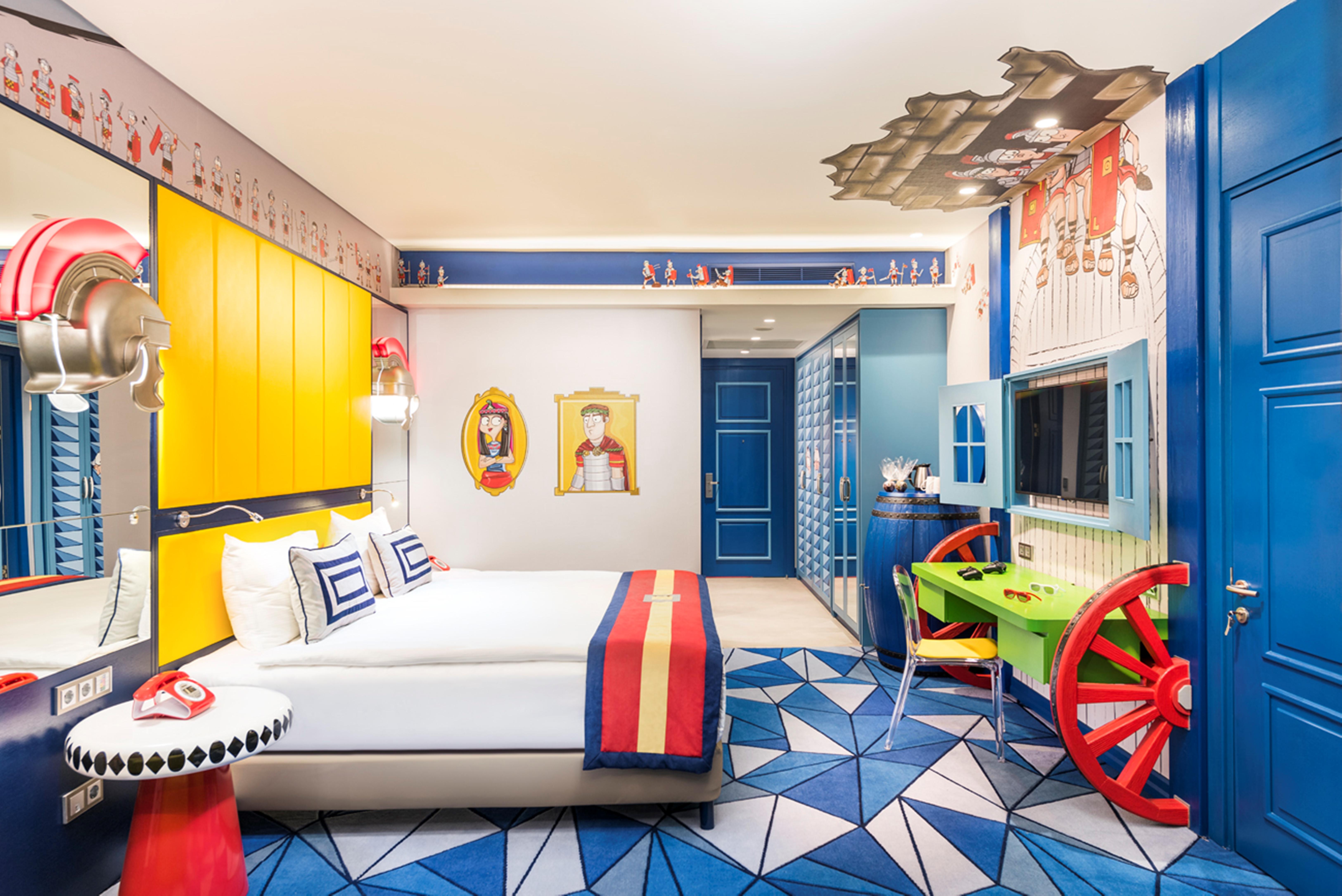 The Land Of Legends Kingdom Hotel - All-In Concept Belek Esterno foto A Lego themed room at Legoland Hotel