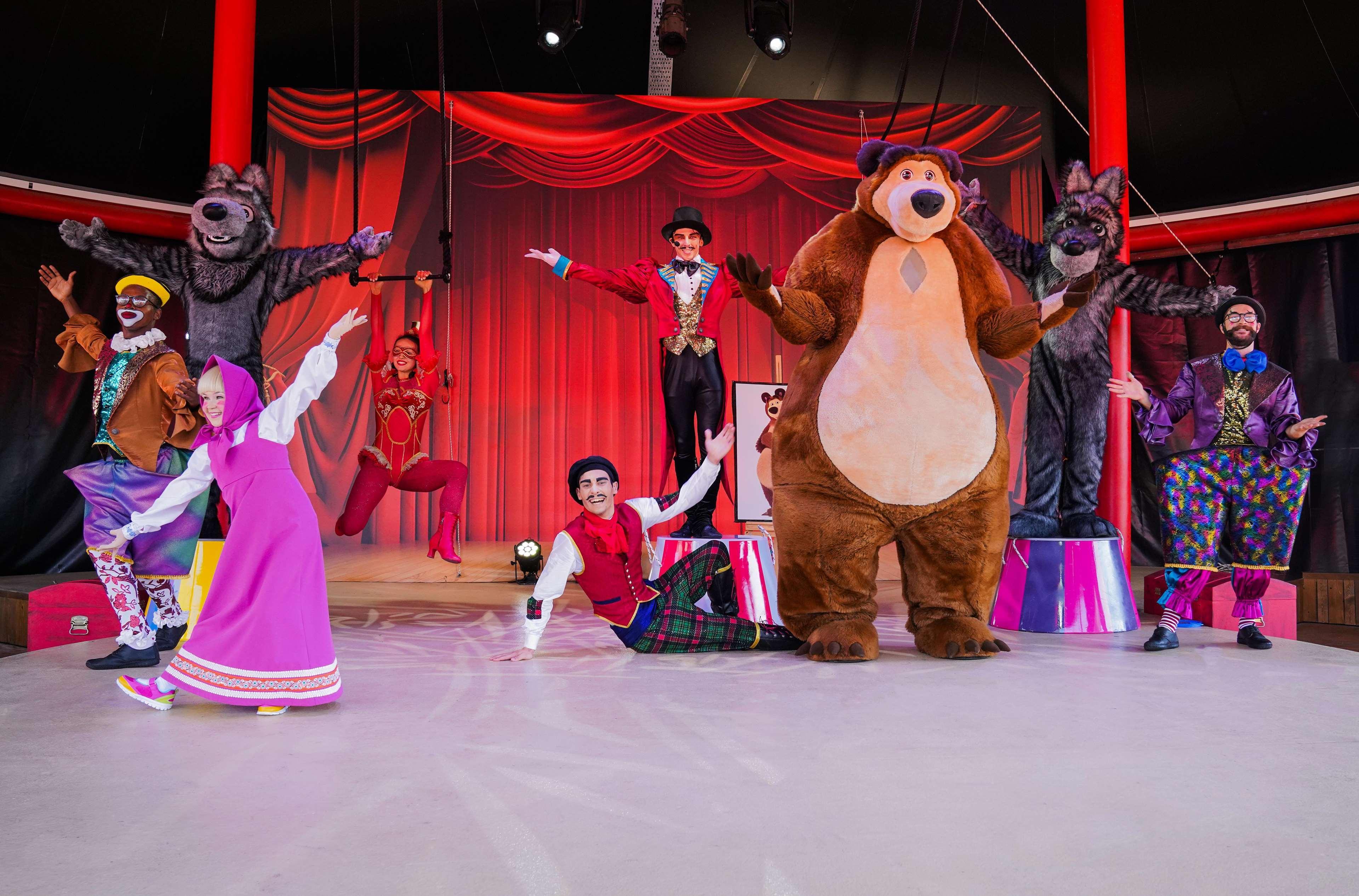 The Land Of Legends Kingdom Hotel - All-In Concept Belek Esterno foto The cast of Disney on Ice 2012