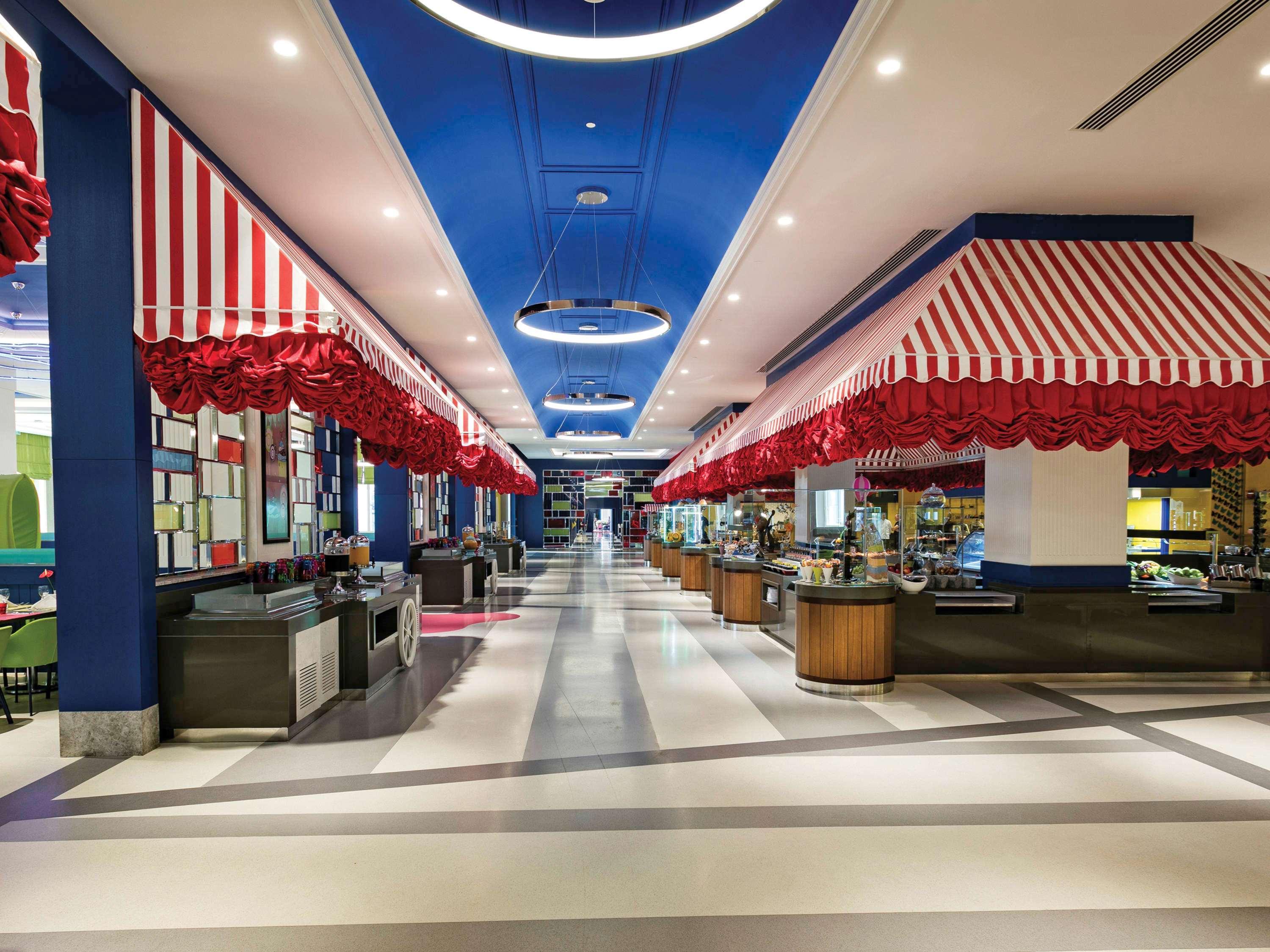 The Land Of Legends Kingdom Hotel - All-In Concept Belek Esterno foto The interior of the hotel