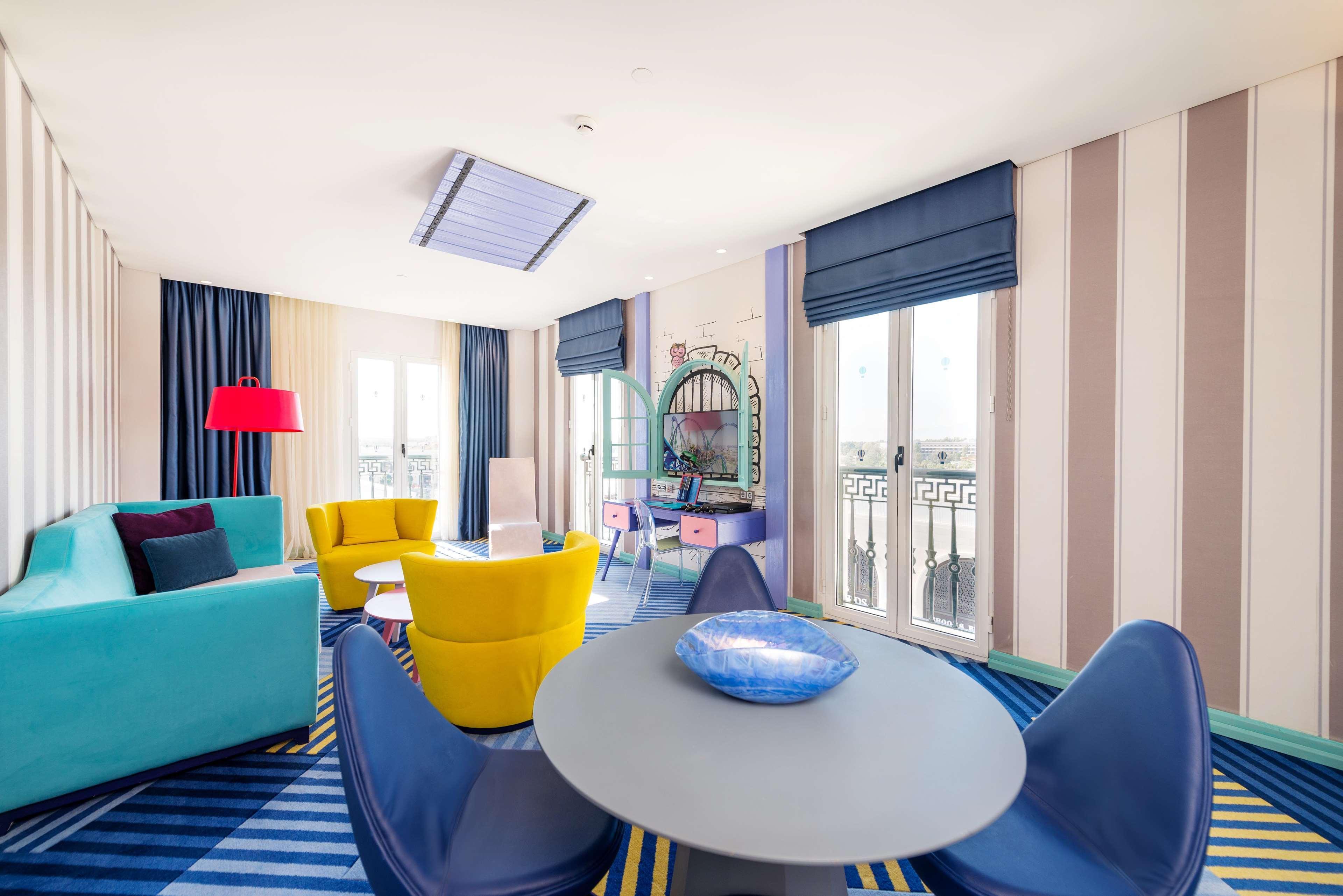 The Land Of Legends Kingdom Hotel - All-In Concept Belek Esterno foto A suite at the W Paris-Opéra