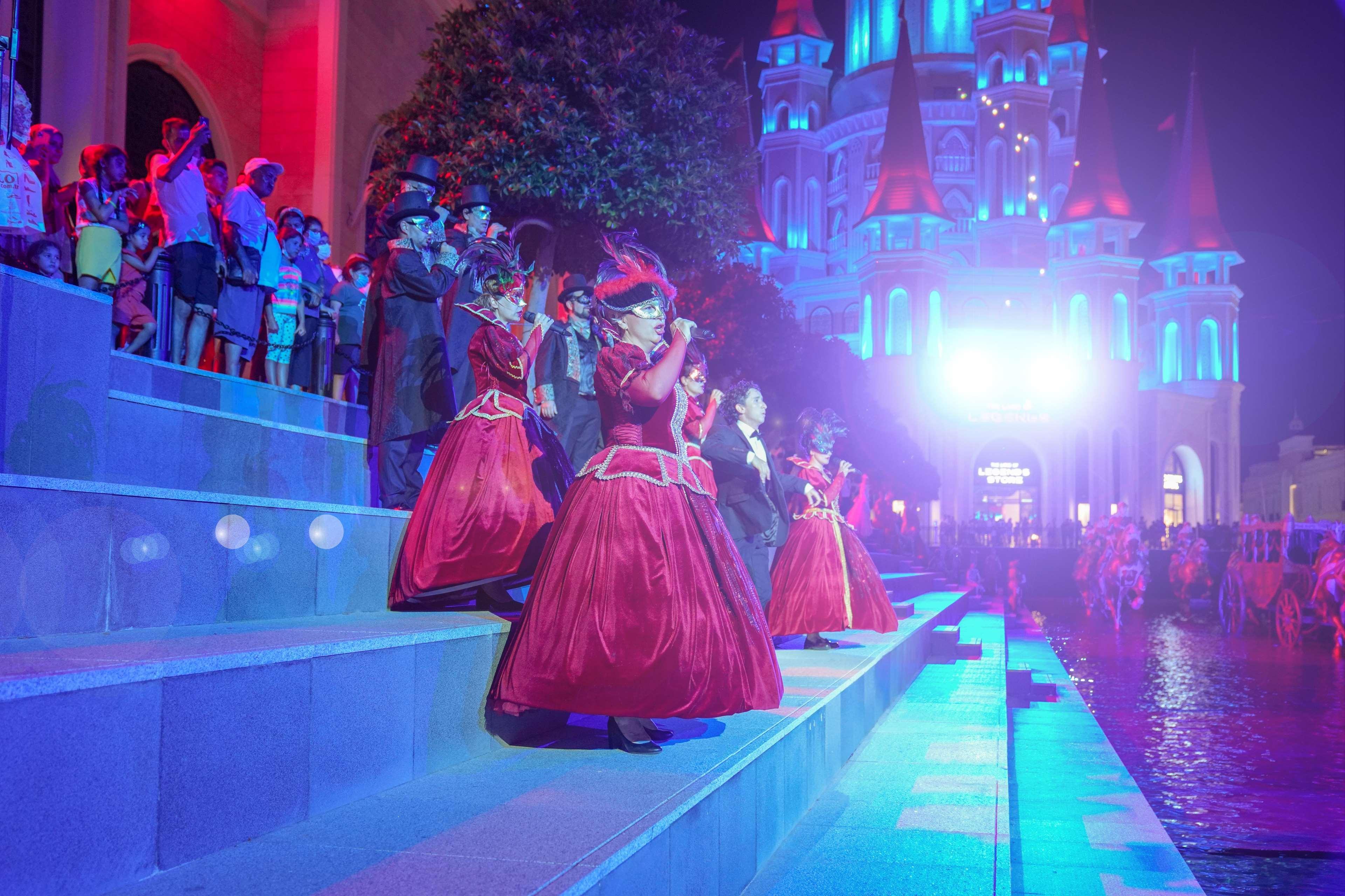 The Land Of Legends Kingdom Hotel - All-In Concept Belek Esterno foto The opening ceremony of the 2015 Dubai International Film Festival